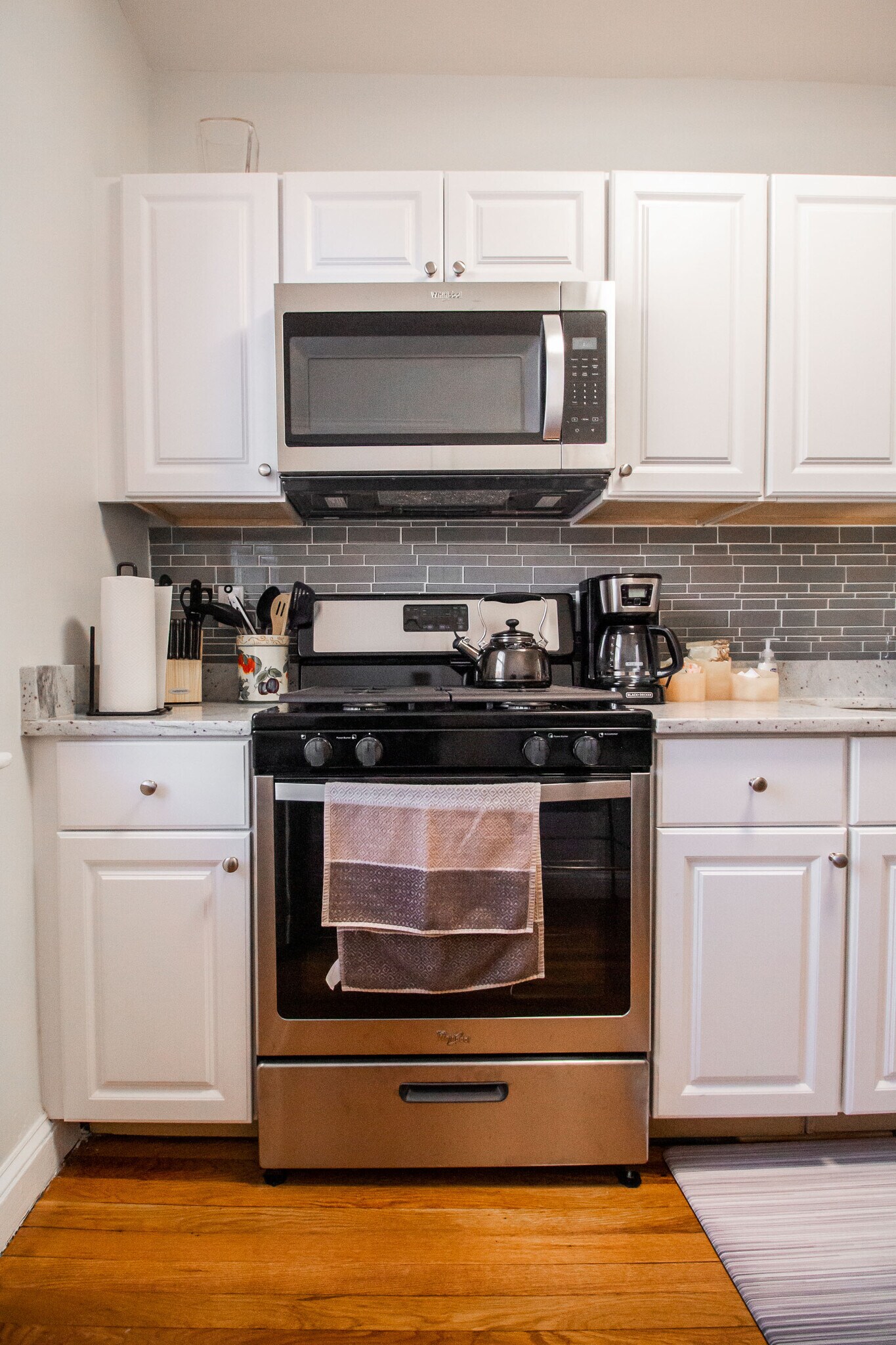 Building Photo - 186 Kent St