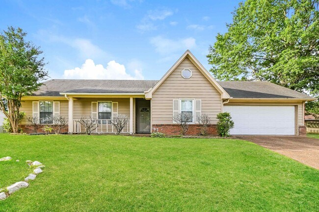 Primary Photo - 6583 Shaker Ln