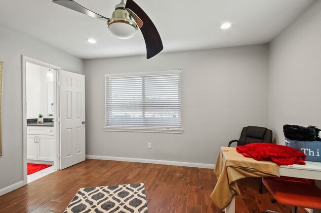 Building Photo - 5302 Treaschwig Rd