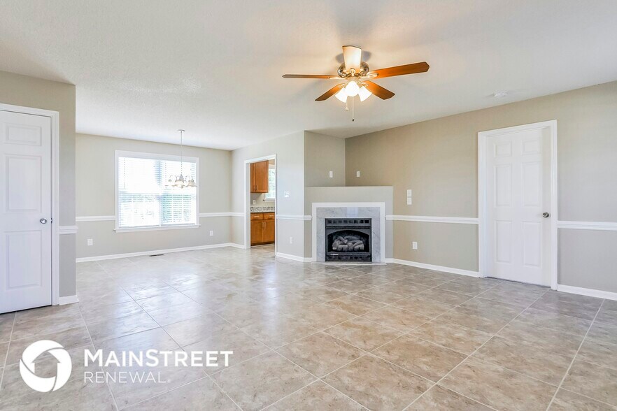 Building Photo - 142 Rosa Cir