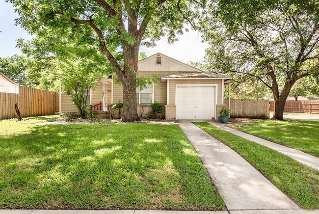 Building Photo - 10943 Desdemona Dr