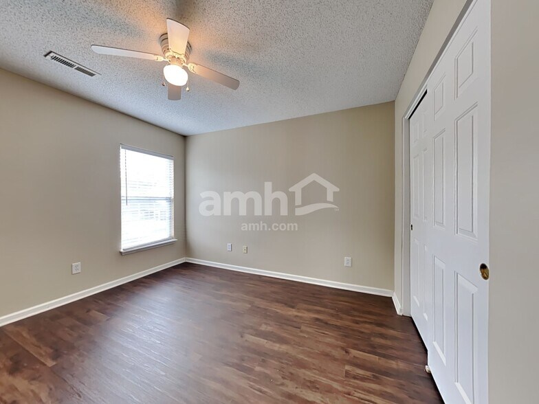 Building Photo - 5117 Torrey Ln
