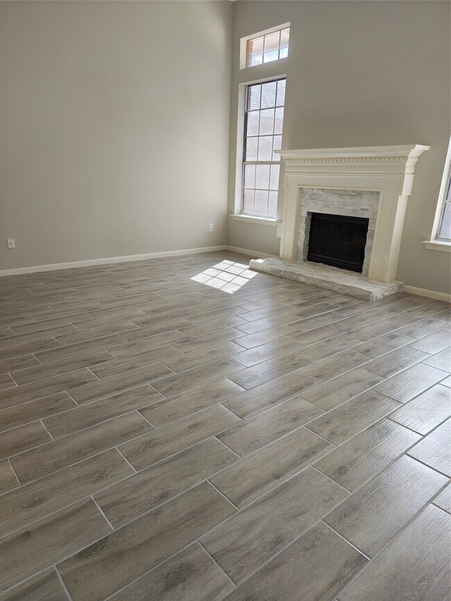 Building Photo - 1301 Blueberry Ln