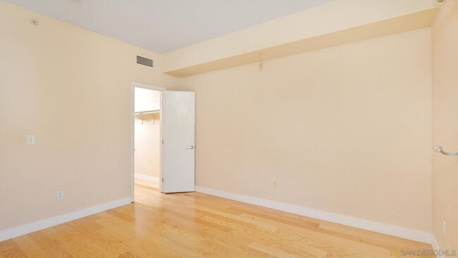 Building Photo - Perfectly located 1 bed/1 bath unit in Downtown now available! - $2,200/MO