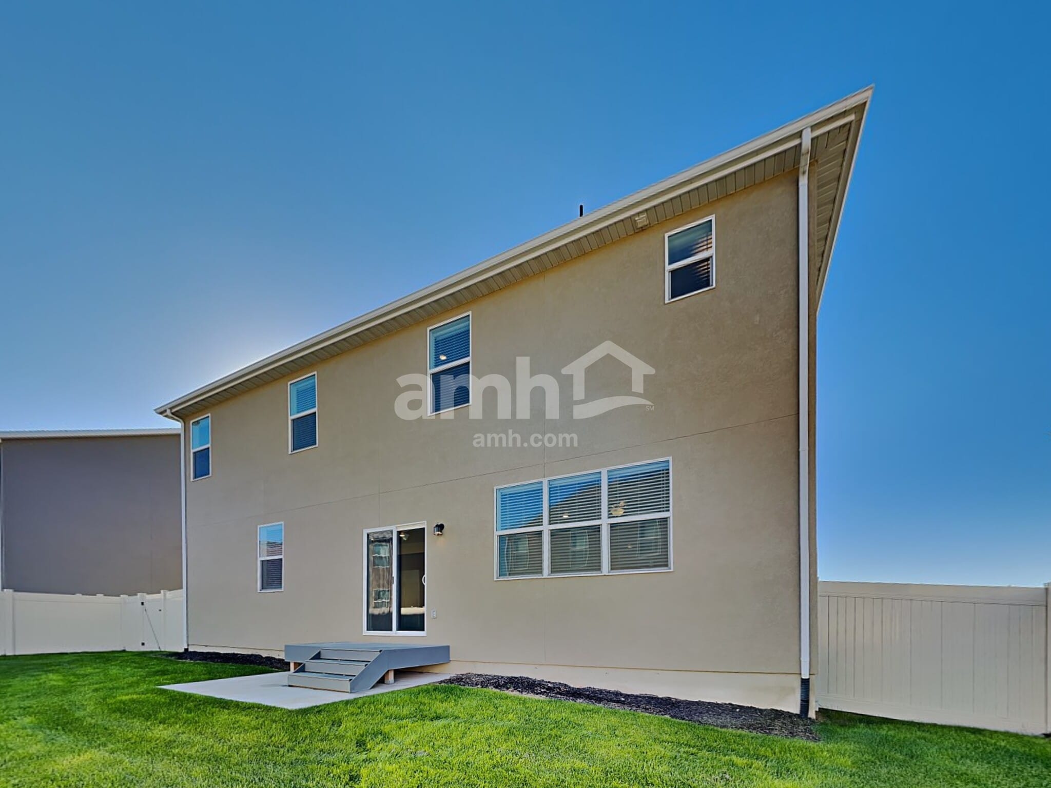 Building Photo - 2293 E Frontier St