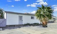 Building Photo - Central 1 Bedroom 1 Bath