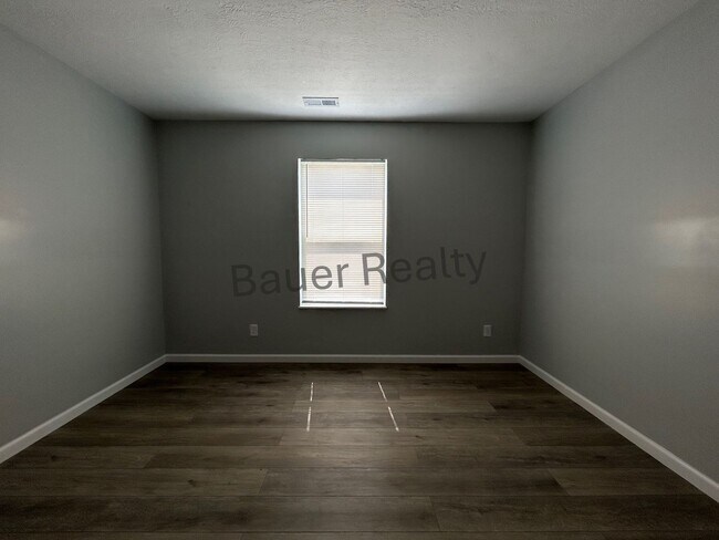 Building Photo - jv223