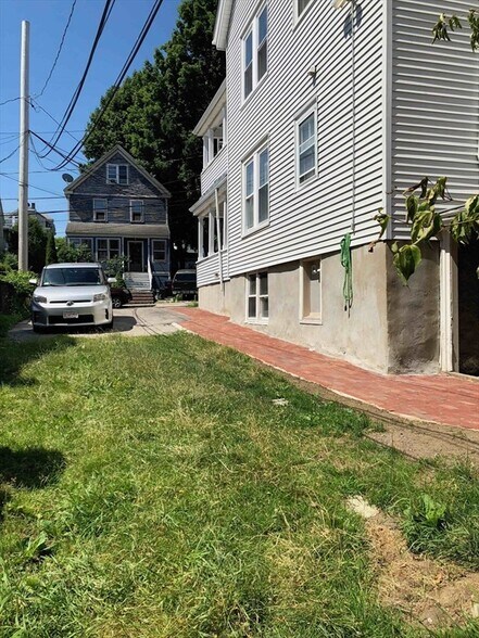 Building Photo - 97 Glendower Rd