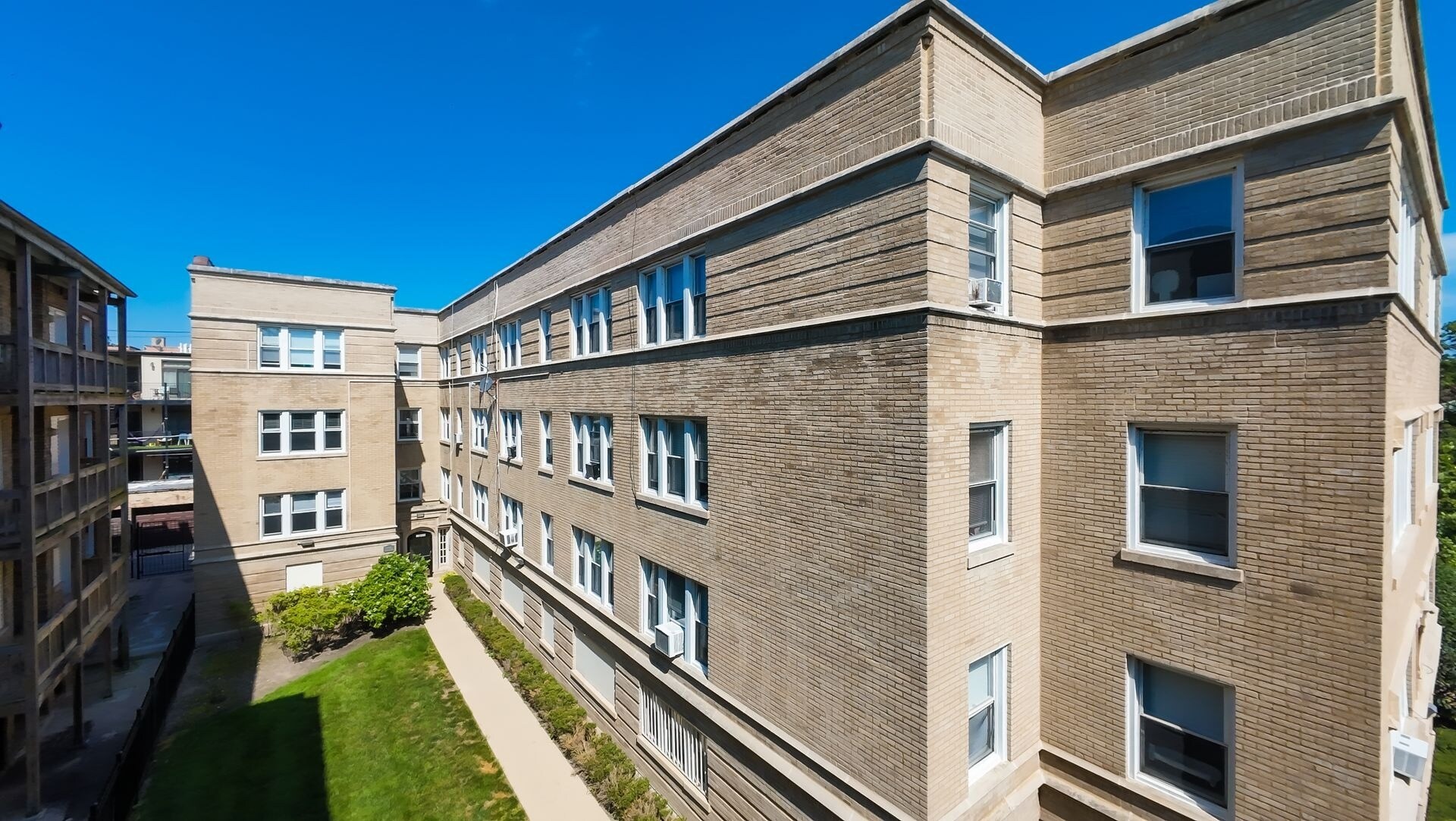 Building Photo - 1609 W Juneway Ter
