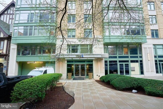 Building Photo - 1150 K St NW