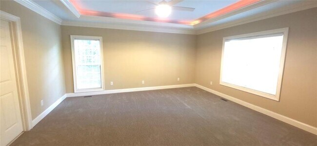 Building Photo - 606 Lakeshore Ct