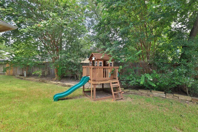 Building Photo - 7 N Regan Mead Cir