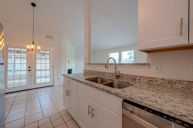Building Photo - 11009 Crenchrus Ct