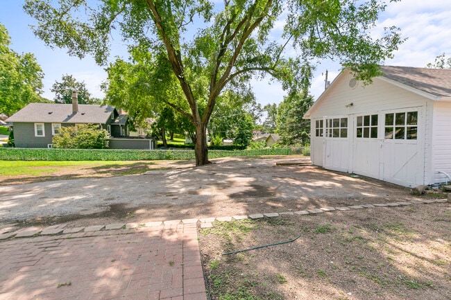 Building Photo - 2320 N 63rd St