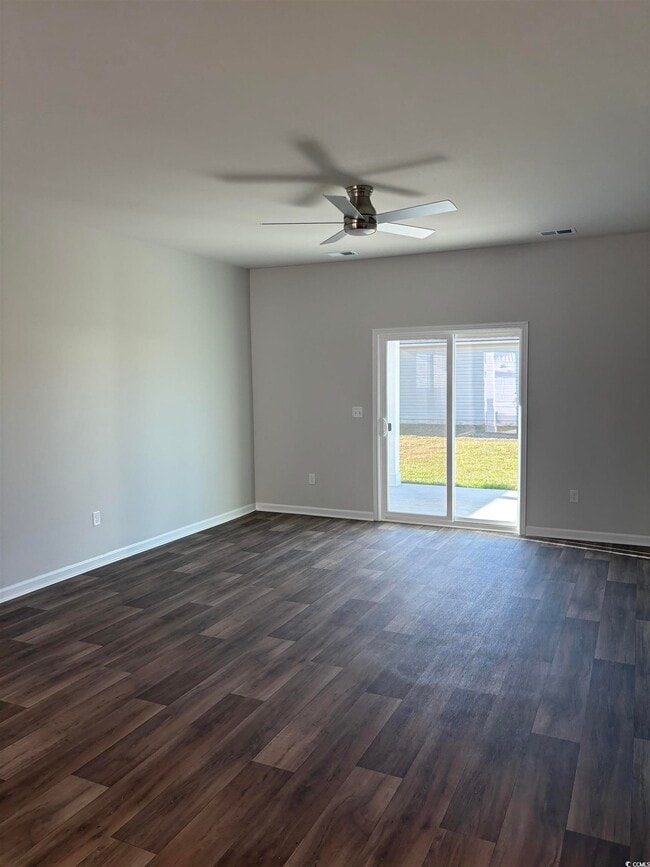 Building Photo - 820 Wapama St