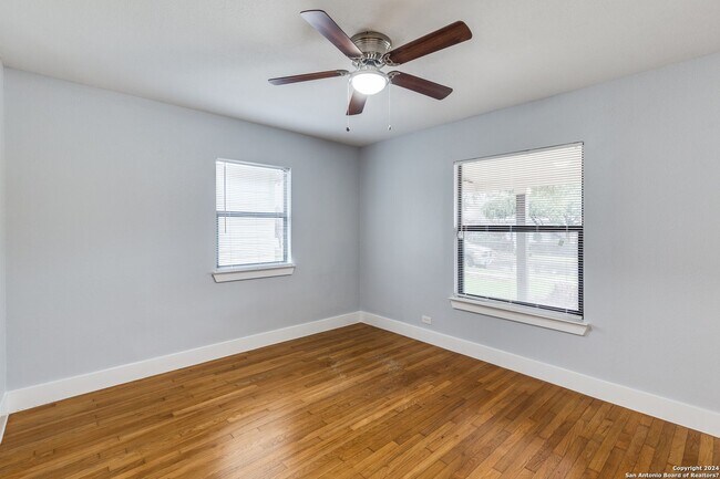 Building Photo - 223 Kayton Ave