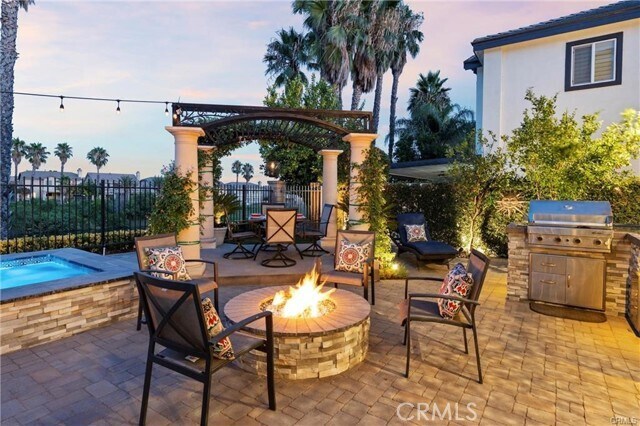 Building Photo - 6031 Medinah St