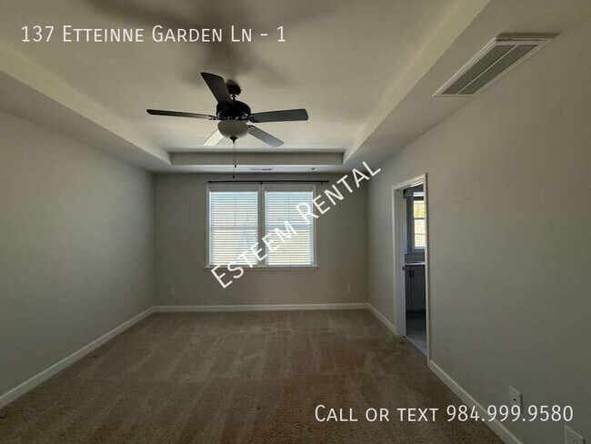 Building Photo - 137 Etteinne Garden Ln