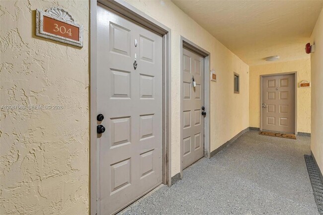 Building Photo - 8255 Lake Dr