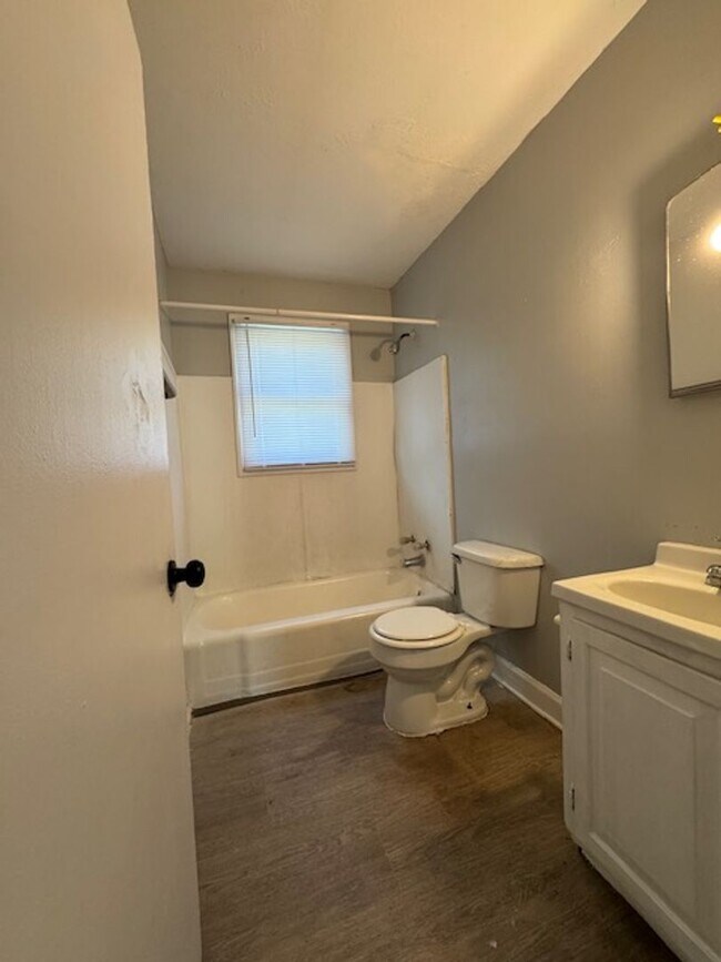 Building Photo - 1112 Atlantic Ave