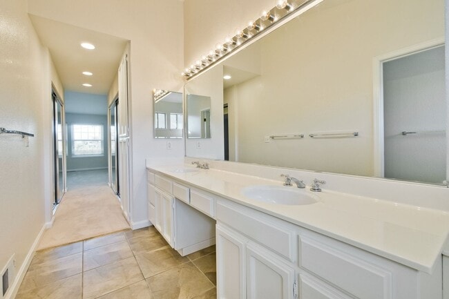 Building Photo - 4616 Hampton Falls Pl