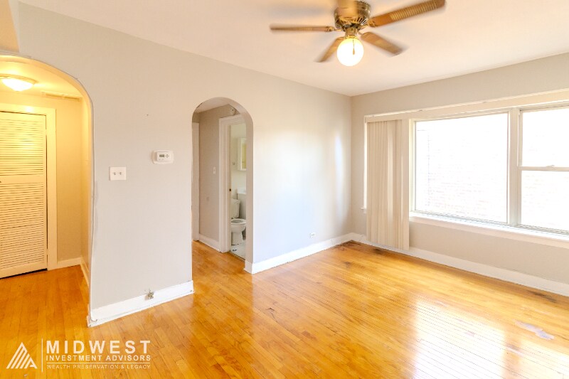 Building Photo - 6710 S Claremont Ave