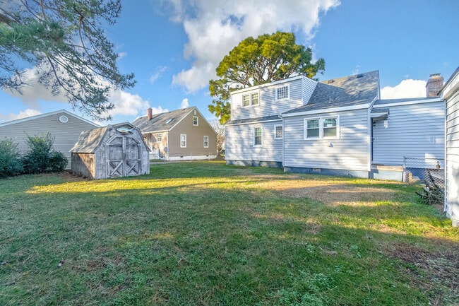 Building Photo - 405 Farrell St