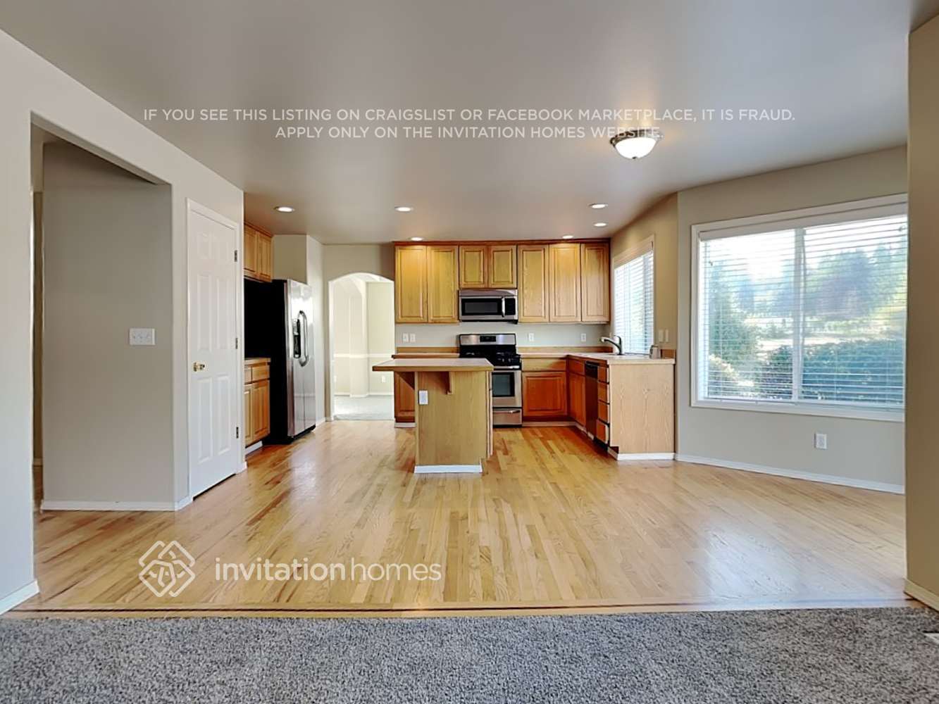 Building Photo - 35235 6th Ave SW