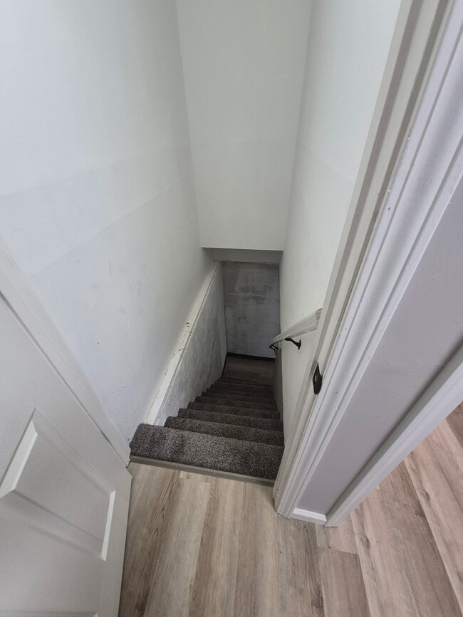 Building Photo - 3515 Dixie Dr