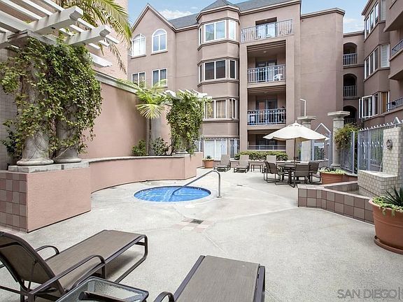 Building Photo - 620 State St