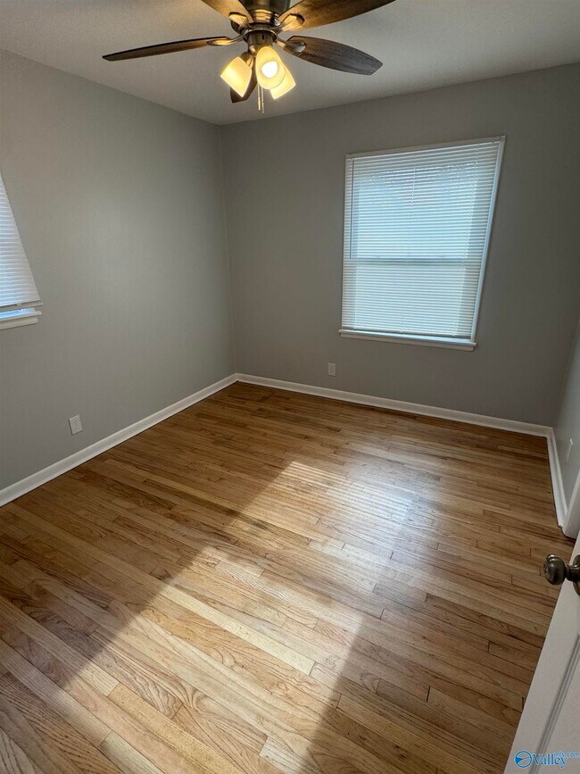 Building Photo - 3610 Williamsburg Dr NW