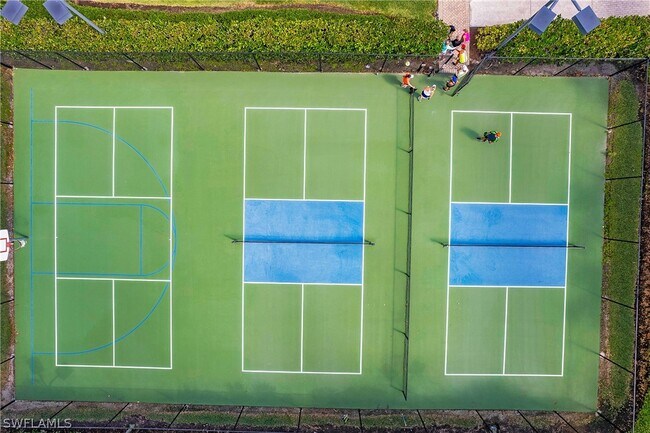 Building Photo - 9055 Capistrano St N