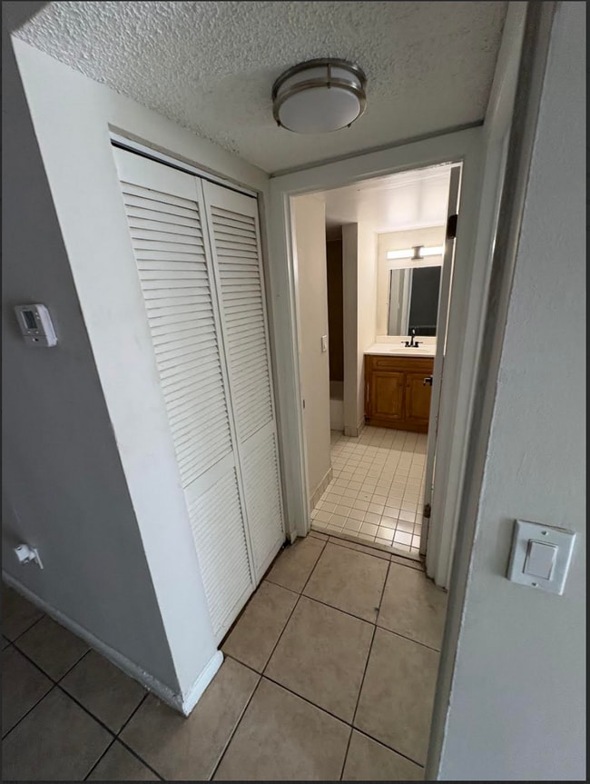 Building Photo - 2591 NW 56th Ave