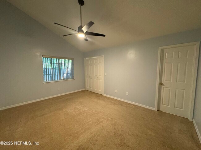 Building Photo - 7701 Leesburg Dr S