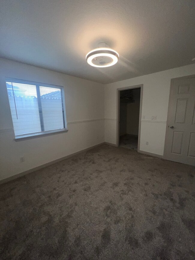 Building Photo - 2 Bed 1 Bath in Boise!