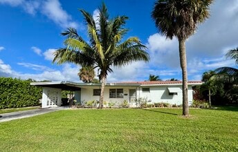 Building Photo - 678 NW 12th Terrace