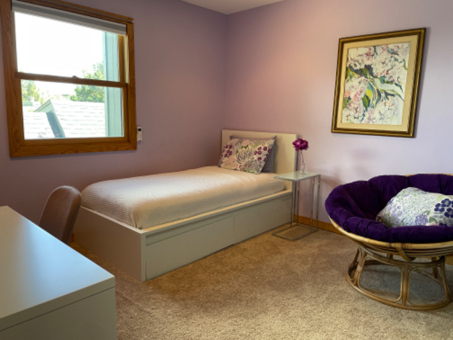 Building Photo - 45 Benthaven Pl