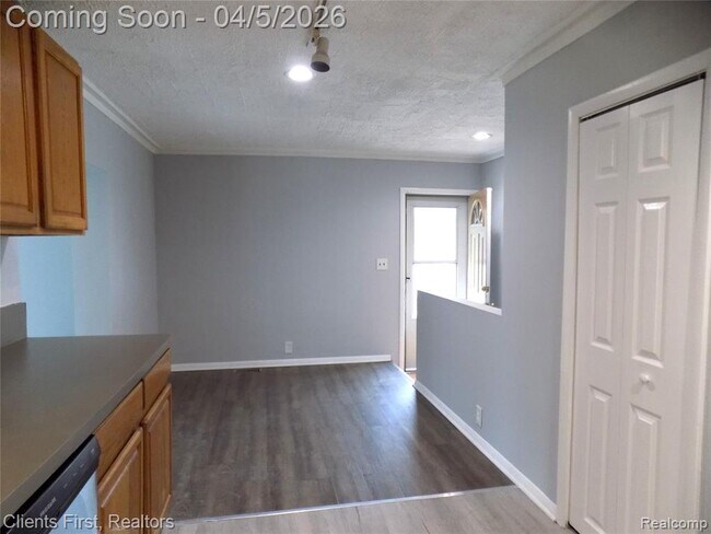 Building Photo - 39417 Cather St