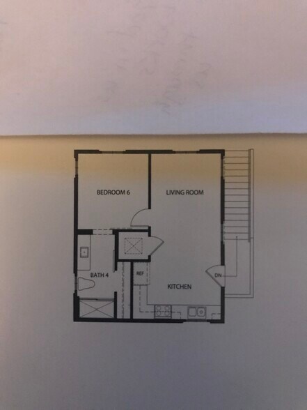 Building Photo - 38 S Saticoy Ave