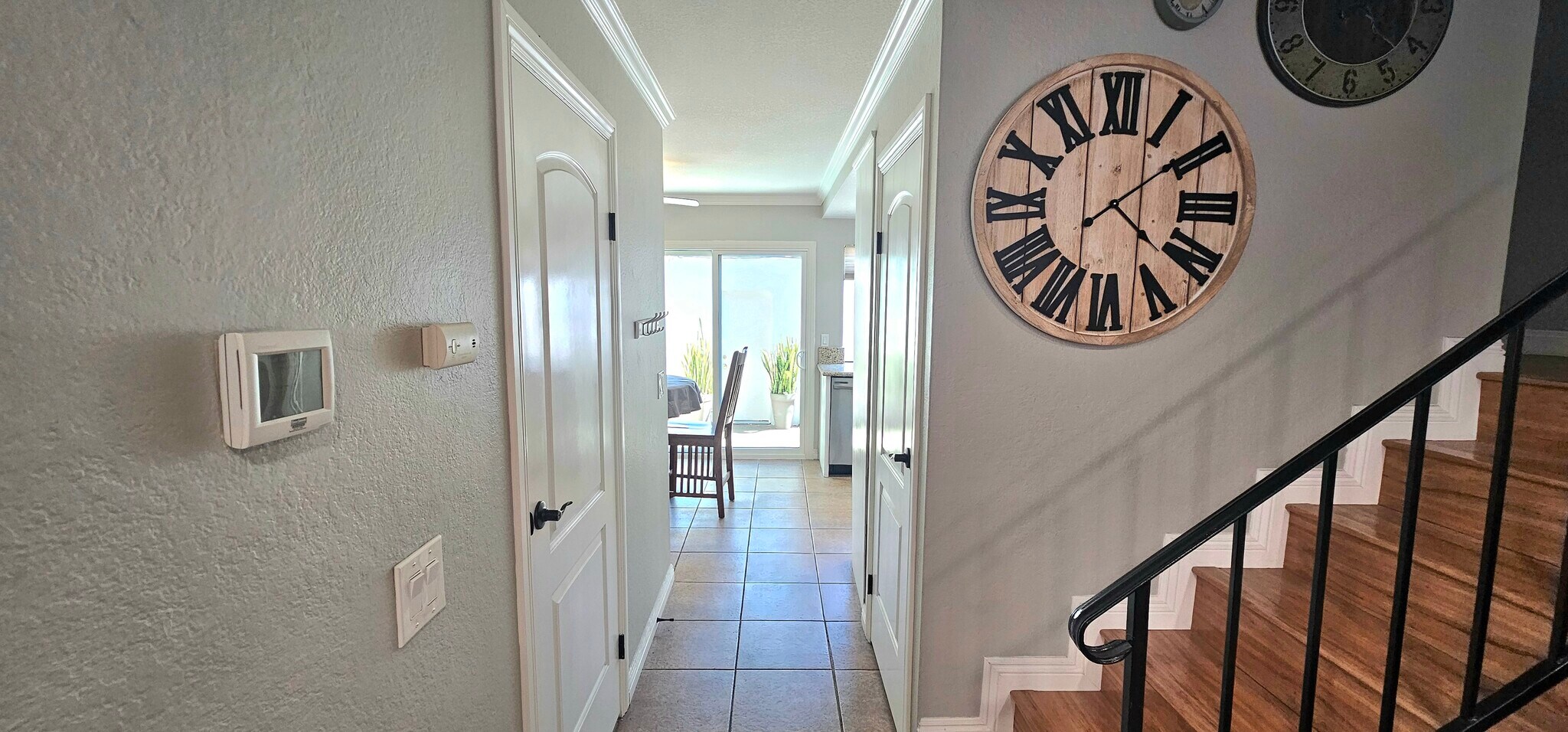 Hallway Between Living Room and Kitchen - 1910 W Palmyra Ave