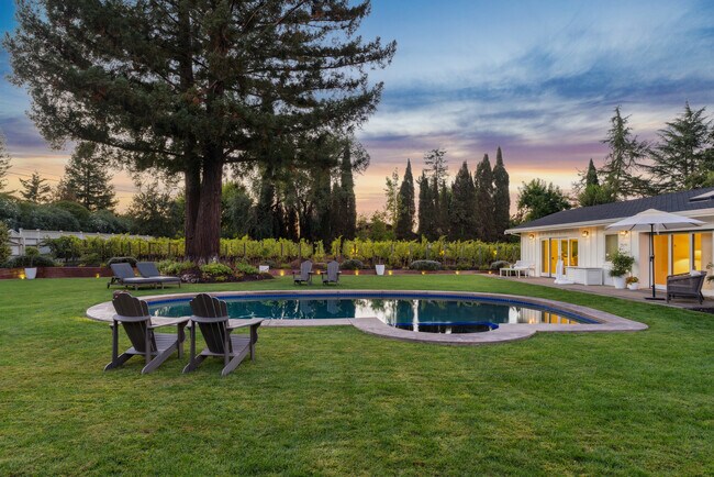 Building Photo - 760 Zinfandel Ln