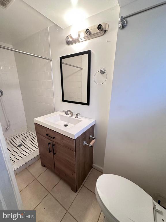 Building Photo - 9326 Wellington St