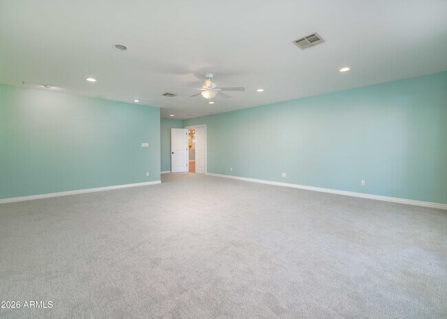 Building Photo - 121 W Orchid Ln