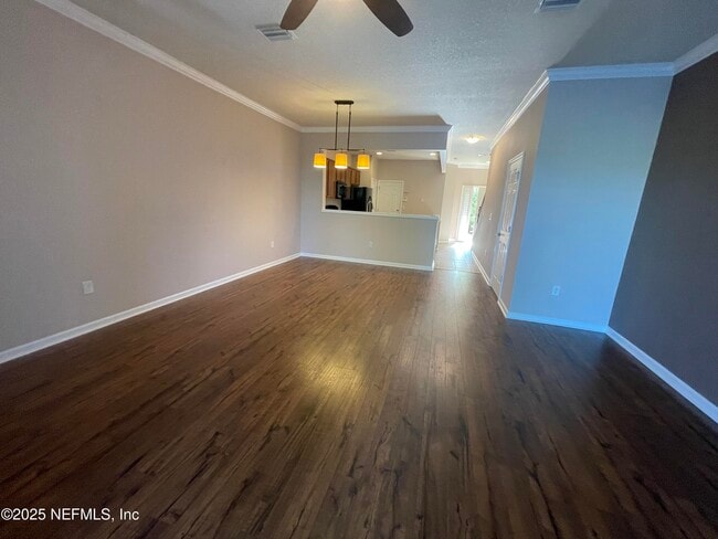 Building Photo - 6937 Woody Vine Dr