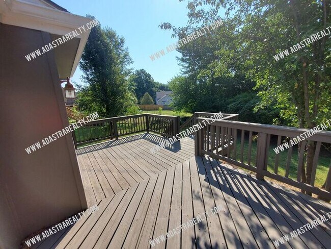 Building Photo - Beautiful East Olathe Home-Available in JULY!!