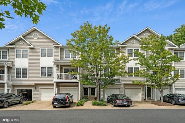 Building Photo - 12890 Fair Briar Ln