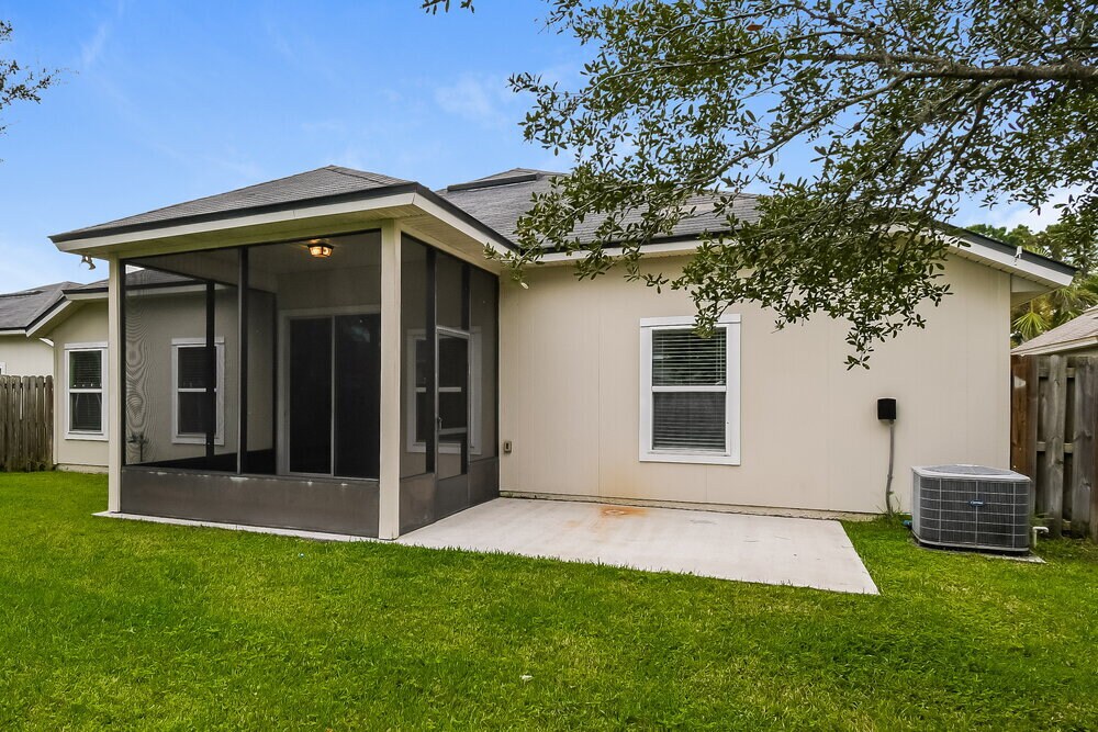 Building Photo - 15809 Canoe Creek Dr