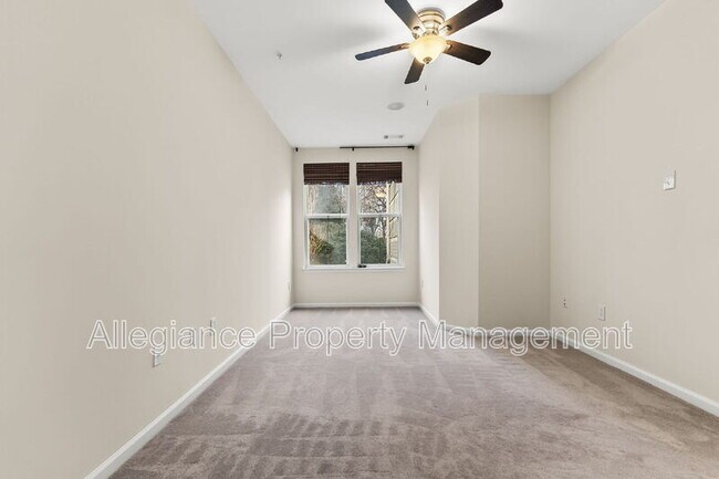 Building Photo - 12000 Market St