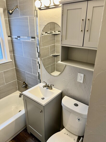 Building Photo - 301 E Rickenbacker Dr