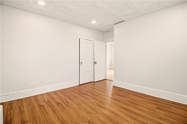 Building Photo - 334 Jastram St